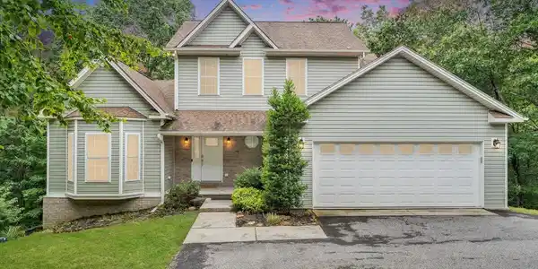 565 Brush Mountain RD