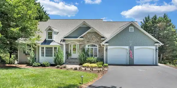 79 Harbor Hill DR