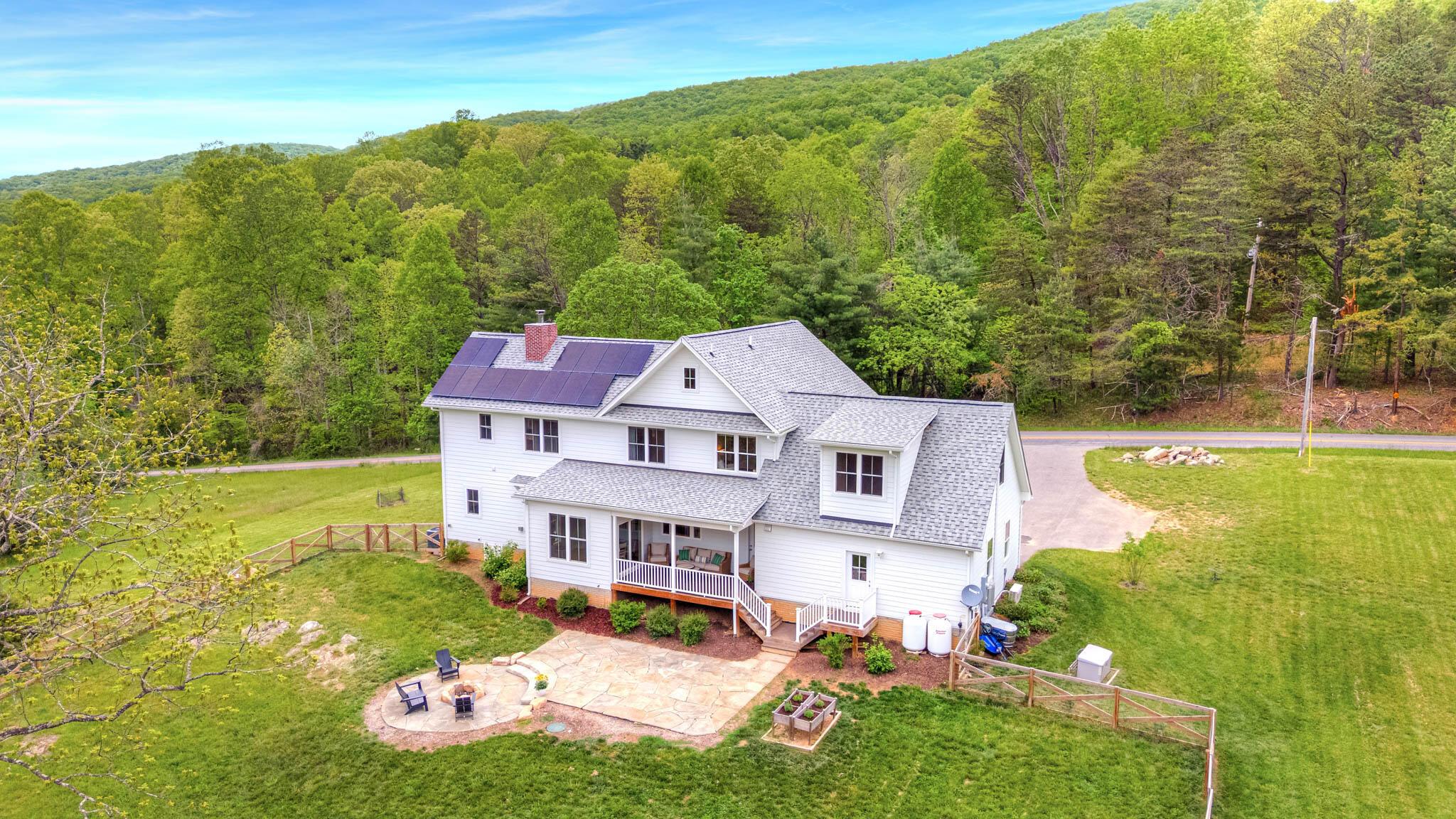 Image 3: 3631_Mount_Tabor_Web-73