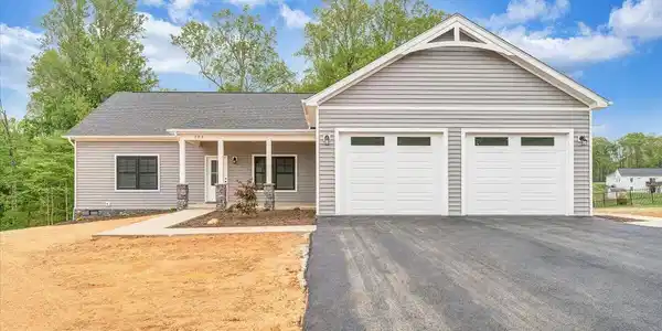 284 Windsor Castle DR