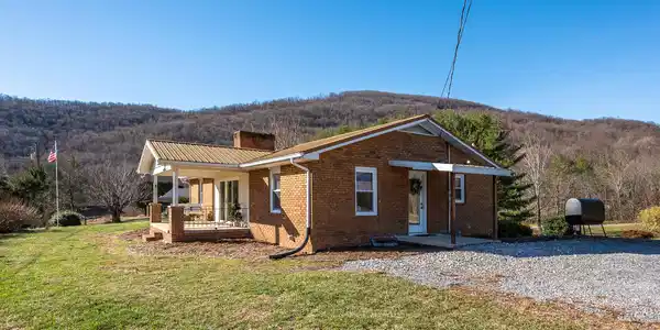 1149 Murrells Gap RD