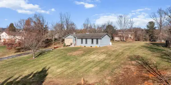 446 Rollingwood CT