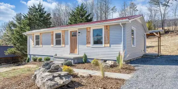 1572 Little Catawba Creek RD