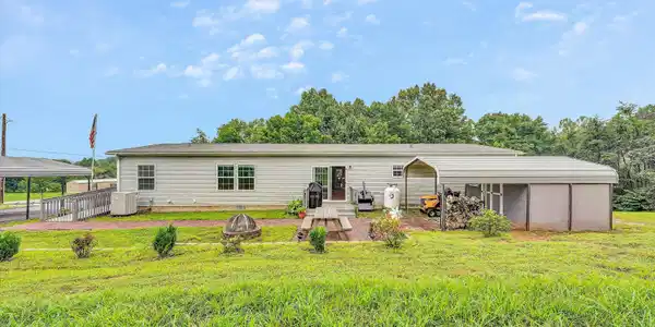 107 Windy WAY