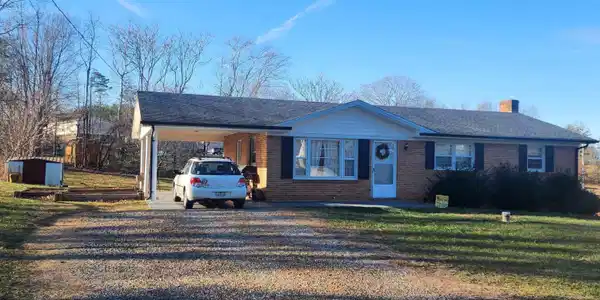 122 Sallys Ridge RD