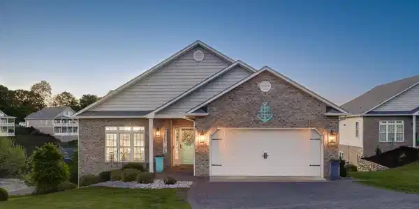 225 Lands End CIR