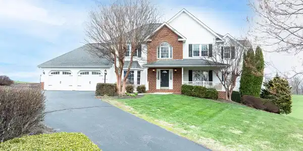 395 Sommersby LN