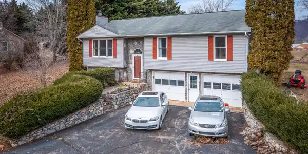335 Truman Hill RD