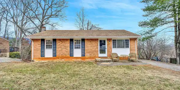 3039 Creekwood DR