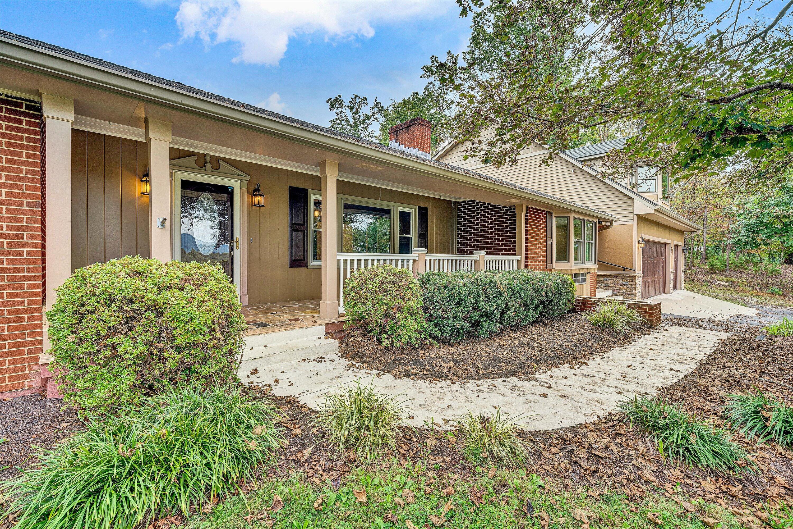 Image 4: 03-VM-08461