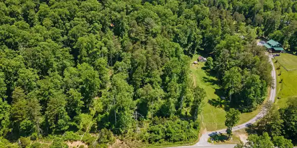 533 COOPERS COVE RD