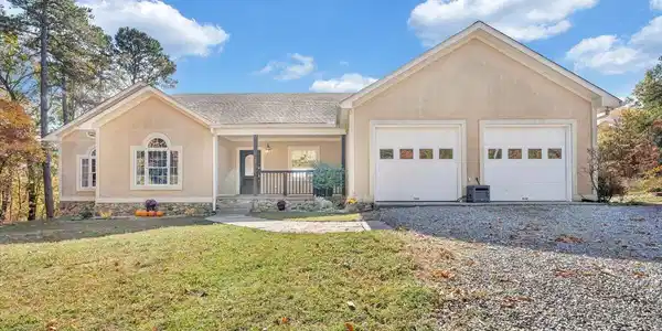 2113 Twin Creek CIR