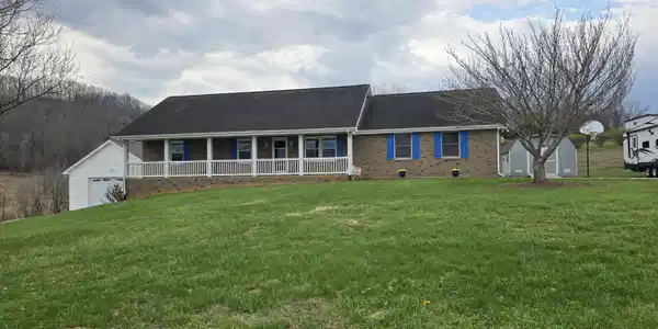Image 3: Front
