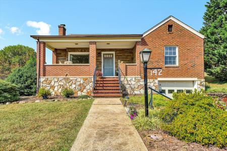 142 Elwood ST