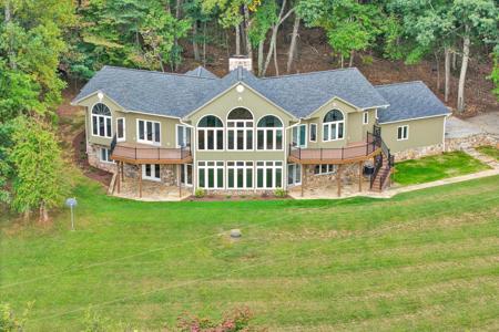 40 WOODS LANDING LN