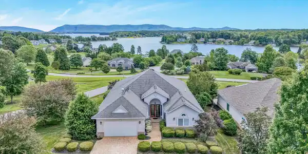 74 Montego Bay DR