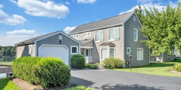 20 Cottage LN