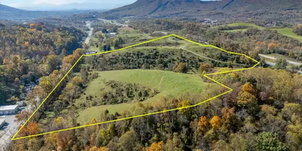 Image 3: 03-3537 Lee Hwy_03