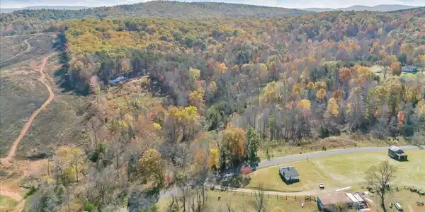 Lot #2 Toms Knob RD