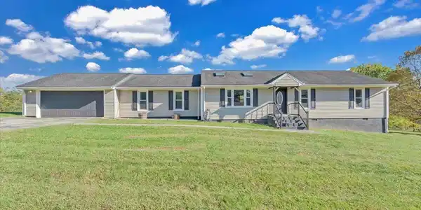 282 Lakeview DR