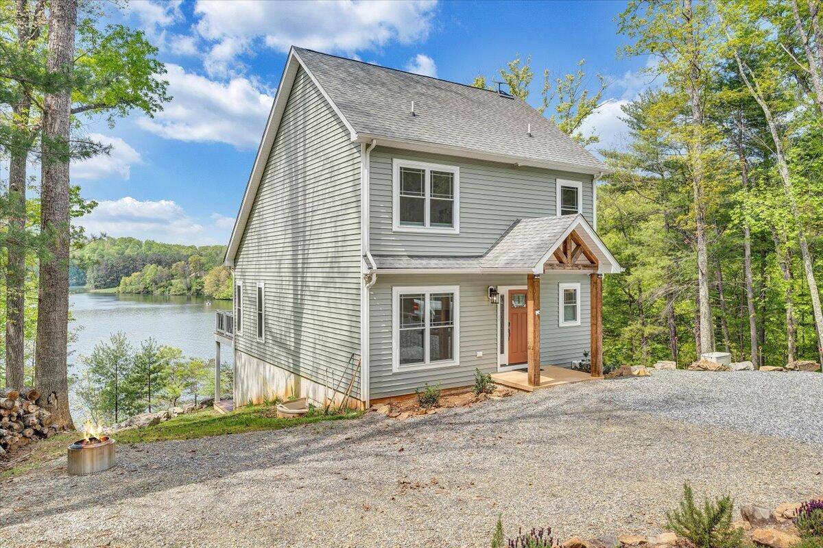 Image 3: 02-MIB09740