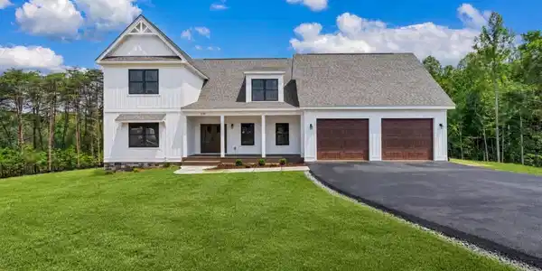 320 Windsor Castle DR
