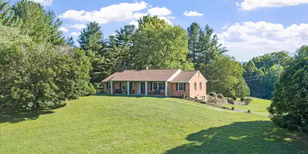 537 Blue Ridge Tpk