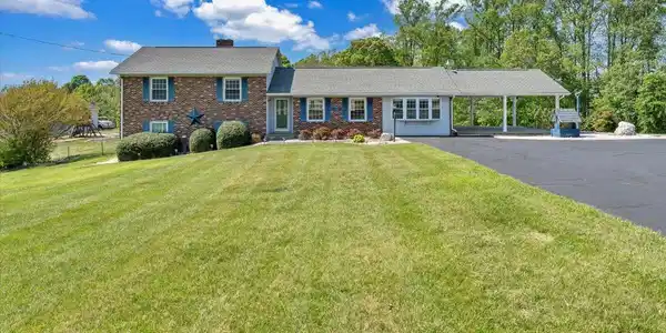 6399 Snow Creek RD