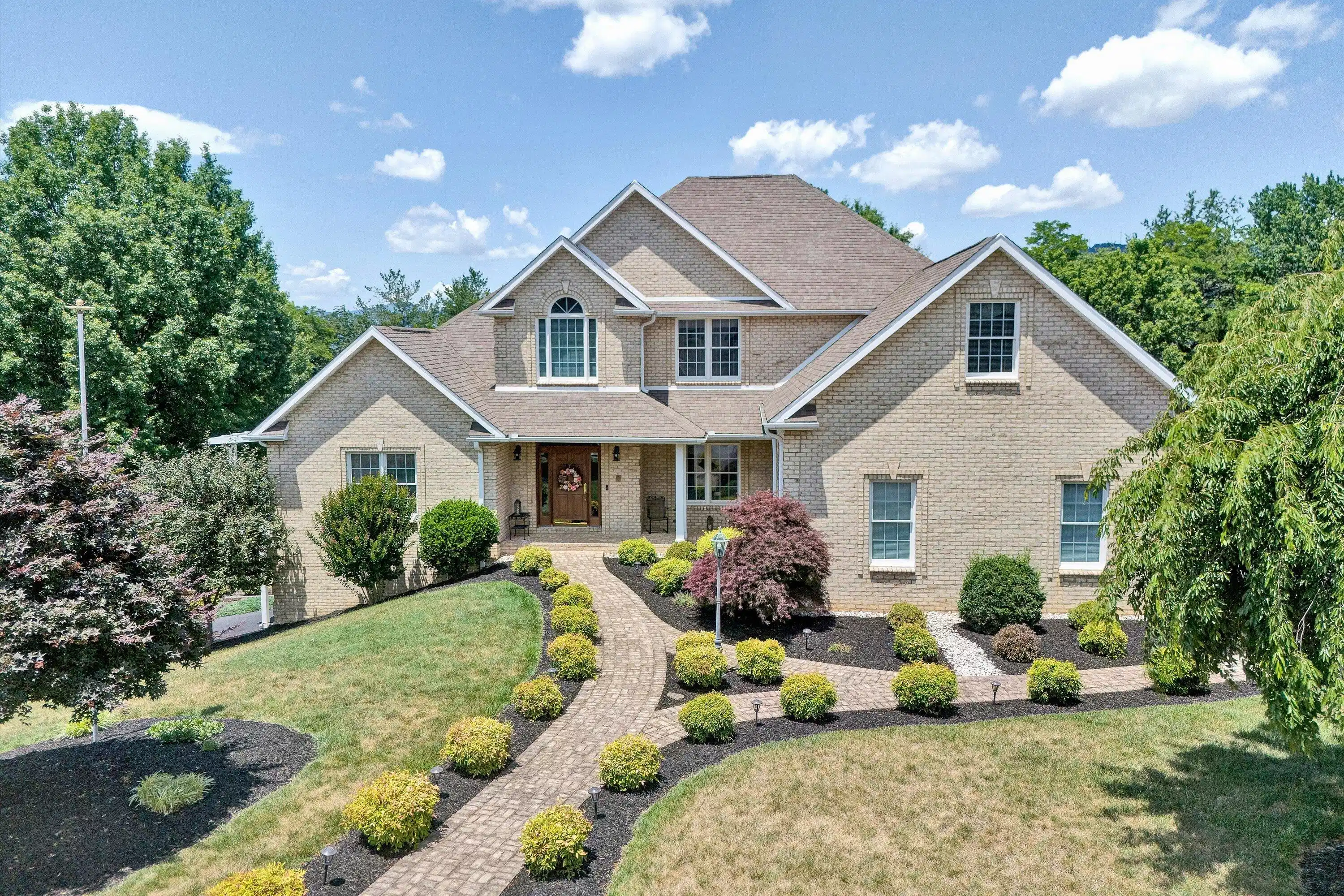 Image 1: 134 Stoneybrook Rd.