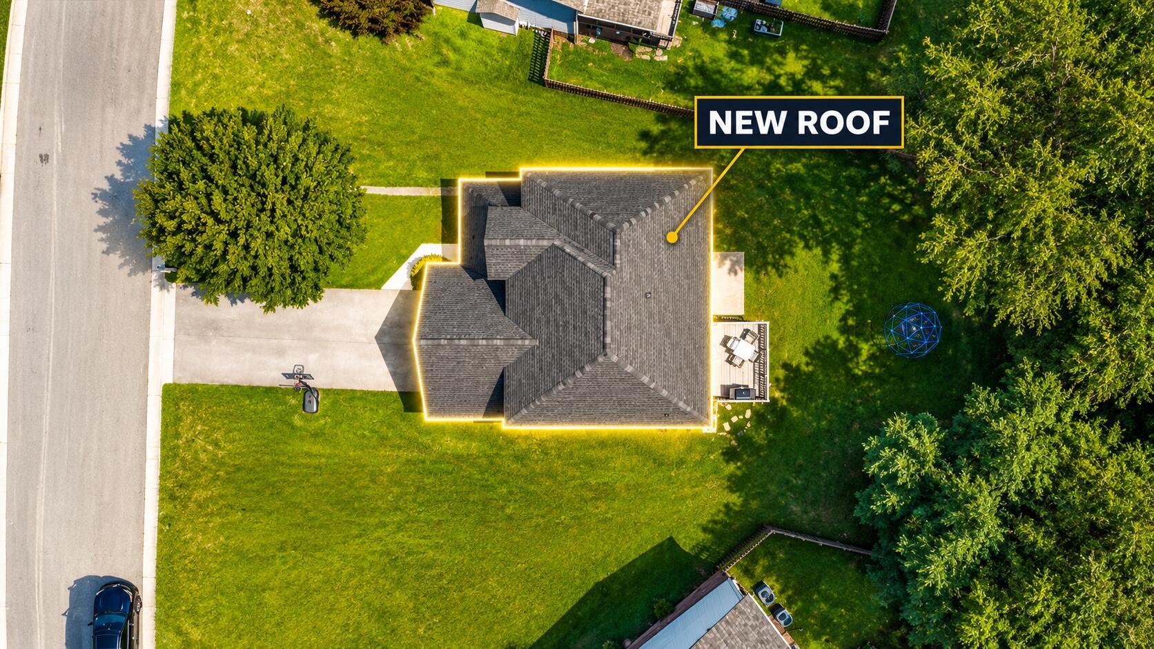 Image 2: NEW ROOF!