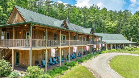 57 Hemlock Ridge LN
