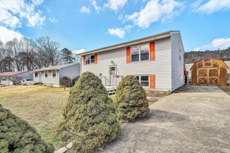8534 Brubaker DR