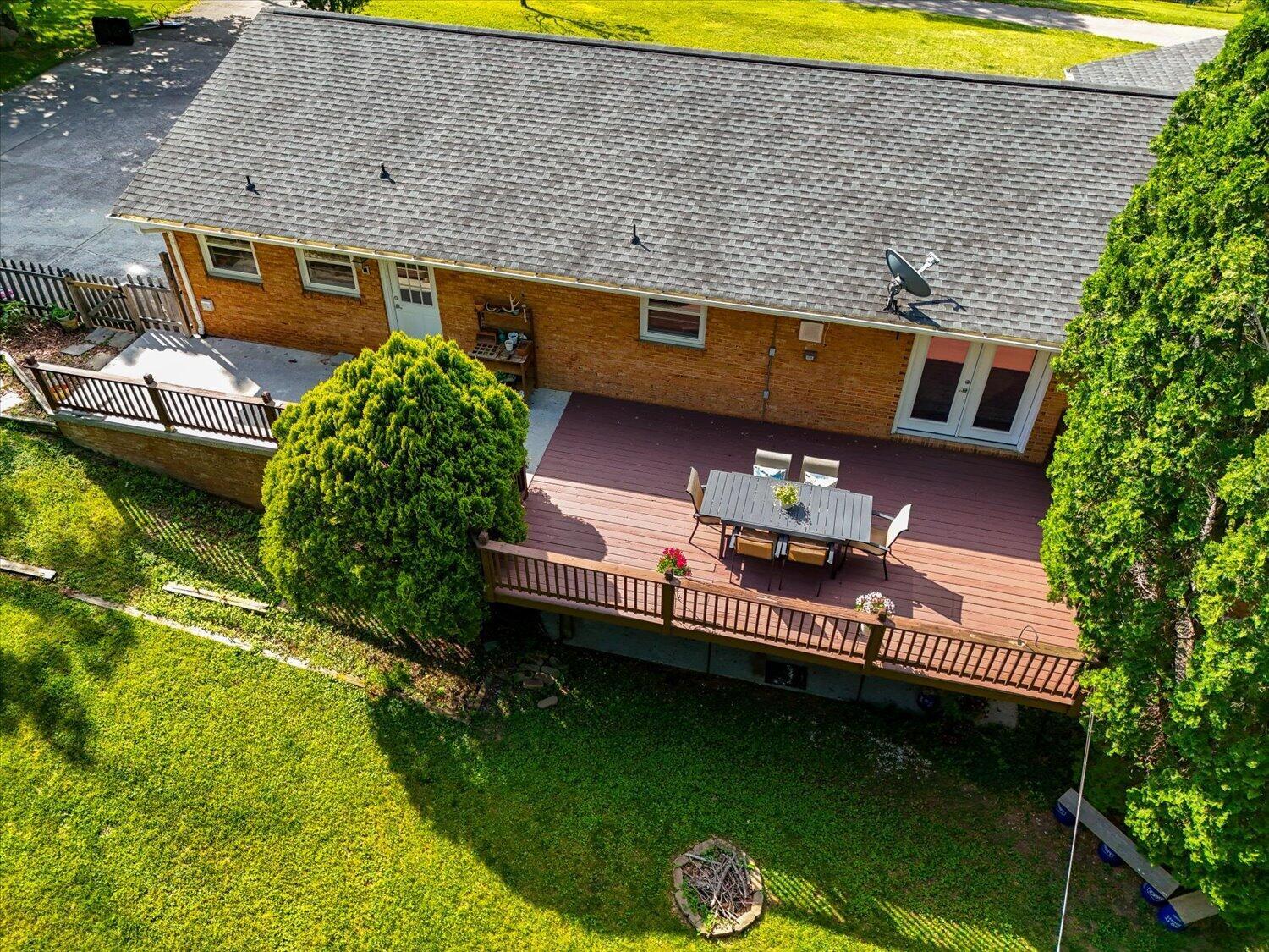 Image 2: 07-8029 Hilltop - Aerials-7