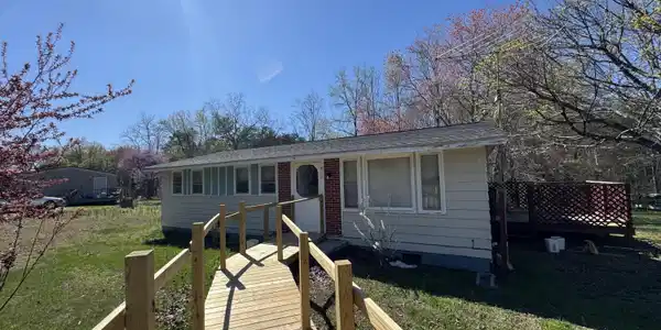 812 Mount View RD