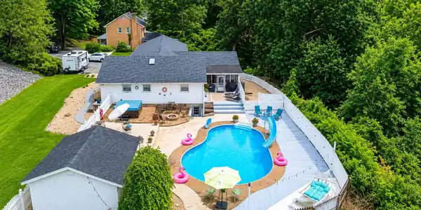 306 Woodbrook DR