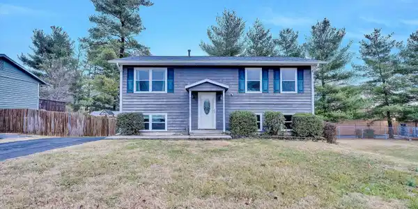 3359 Fort Lewis CIR