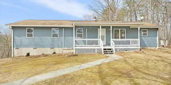 1390 Ashley DR