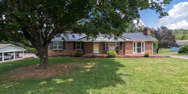 61 Sunset DR