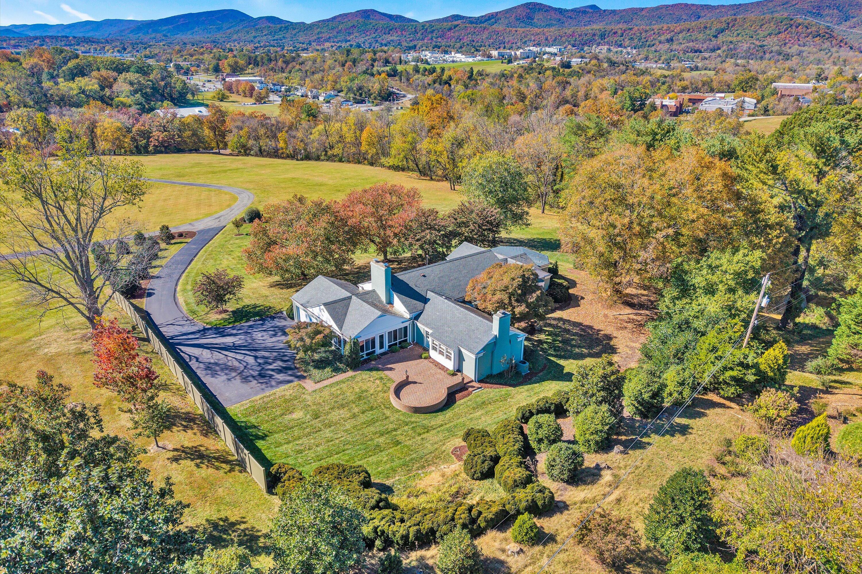 Image 2: 01-SGP-0016