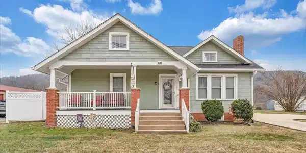 1417 Main ST