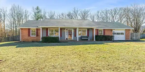 1147 Knollwood DR