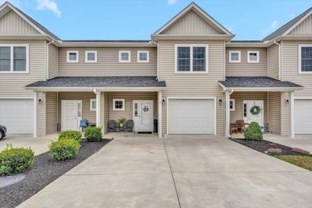 249 Louise LN