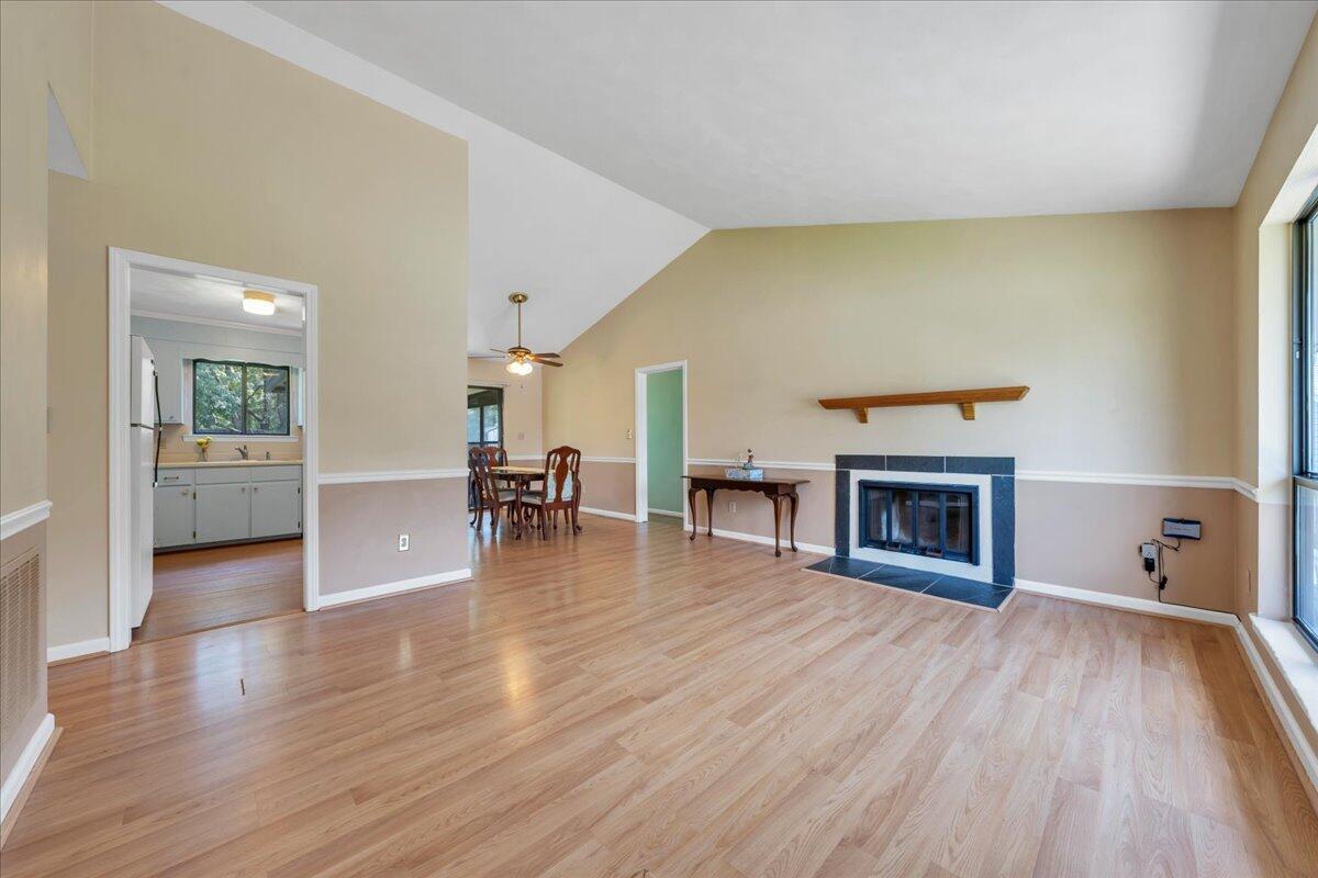 Image 4: Great Room