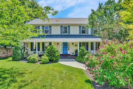 610 Crystal Anne LN