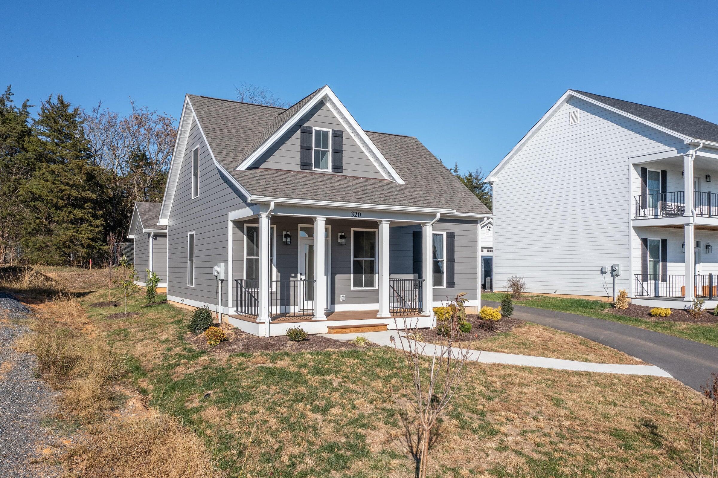 Image 2: 2 320 Lilly Bell Dr