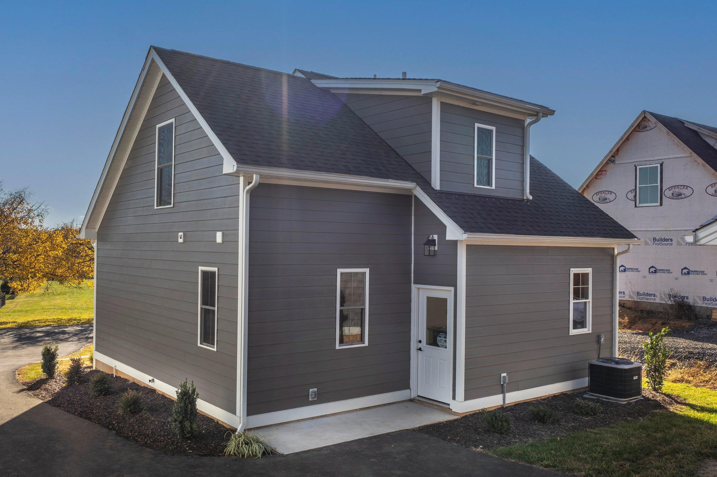 Image 3: 3 320 Lilly Bell Dr