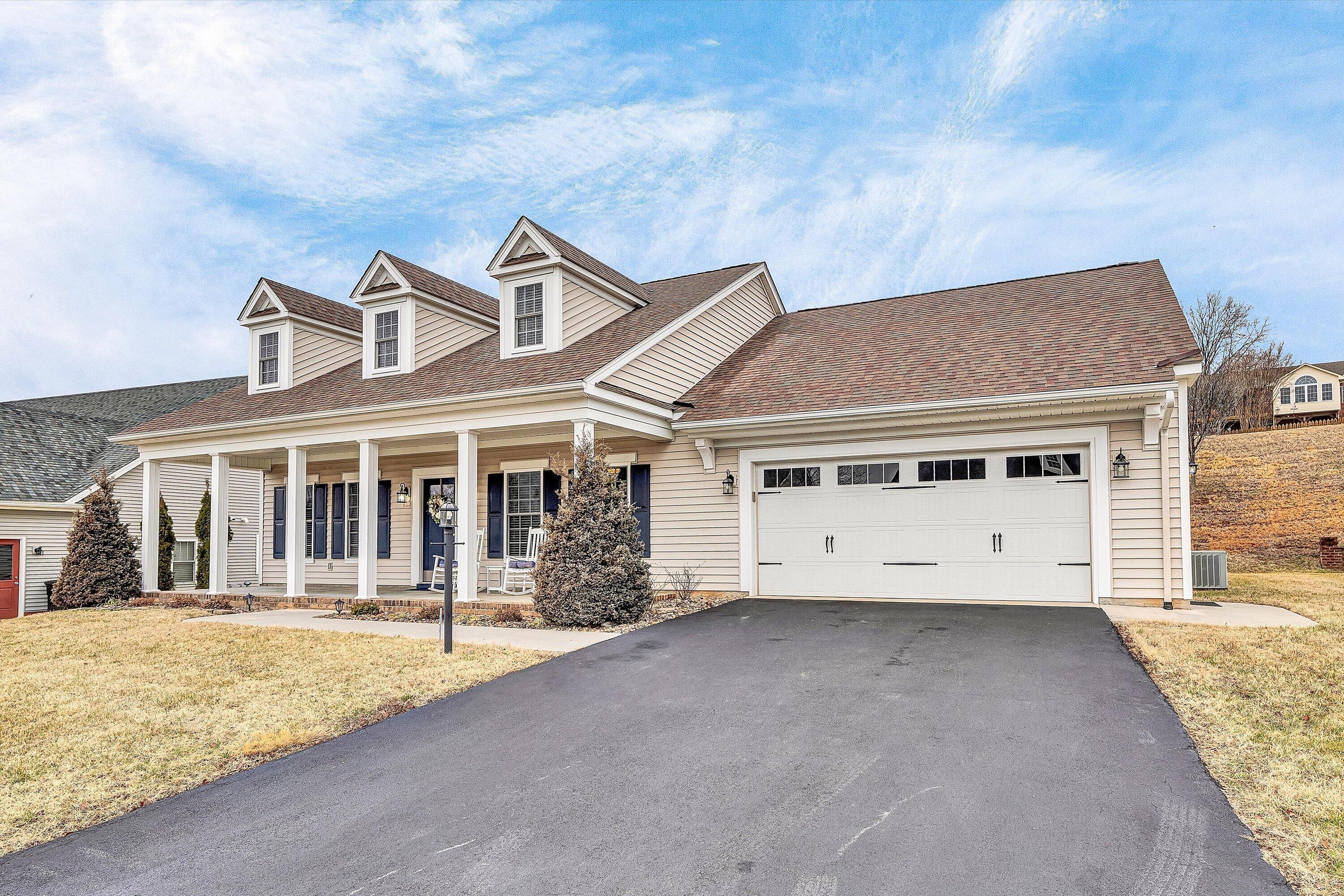 Image 3: 02-DSC00103