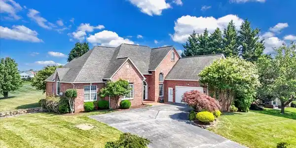 45 Charleston PL