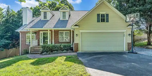 1425 Virginia Ridge DR