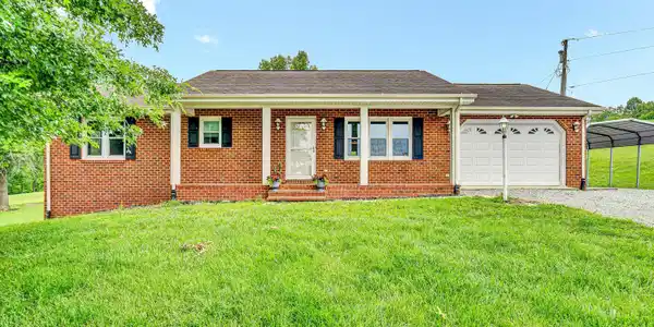 4 Arch Mill RD